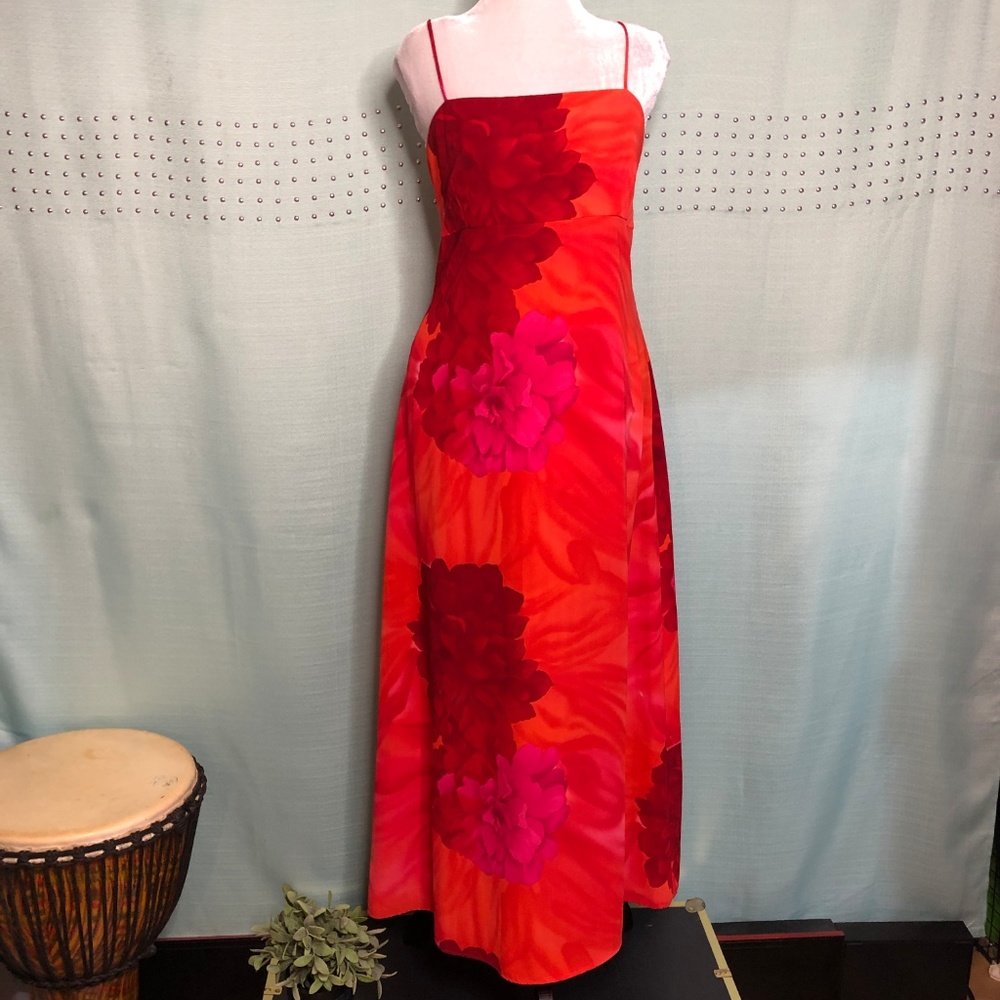 Floral Maxi dress Spaghetti strap tie back easy care great for travel - Picture 4 of 11